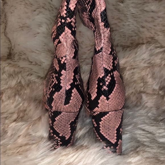 🎉Host Pick🎉NEW Marc Fisher UDay Western Boot - Picture 5 of 10